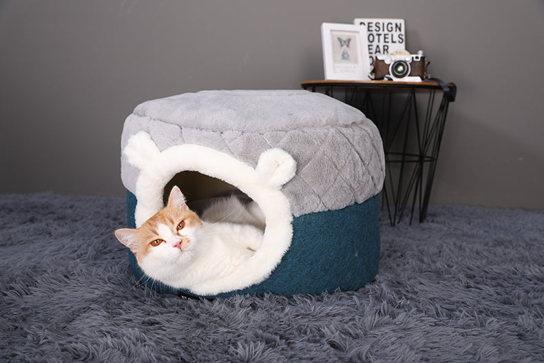 Reversible Quilted Warm Cat Bed for Pets in Autumn/Winter